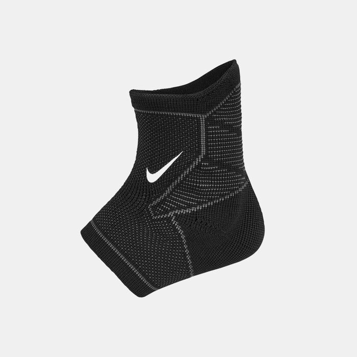 Nike Pro Knitted Ankle Sleeve Black image number 0