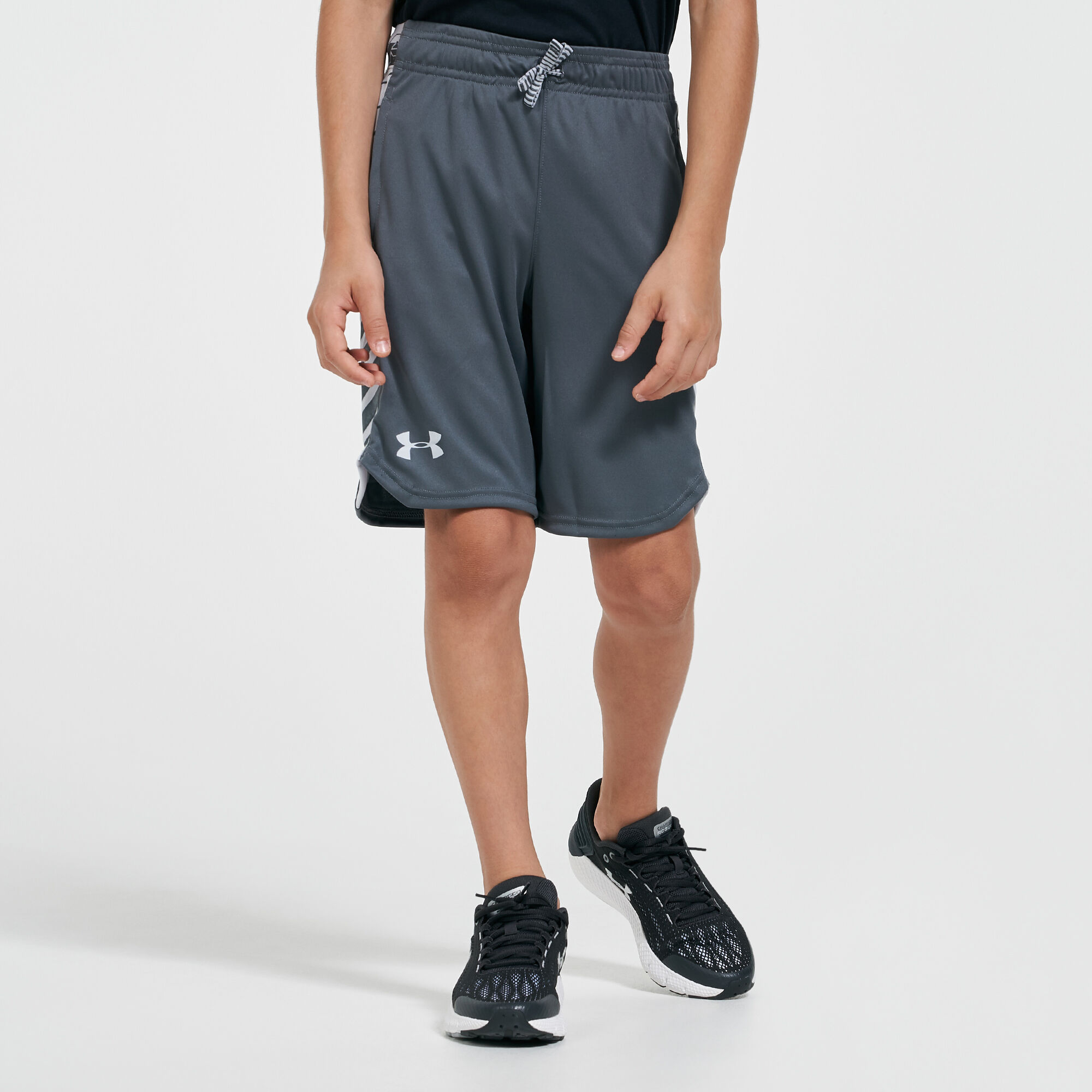 Under armour on sale knee length shorts