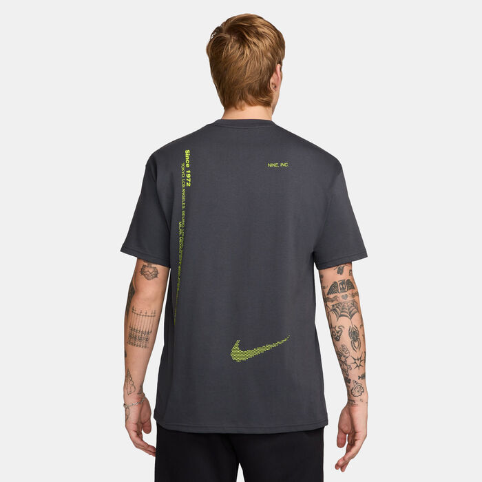 Nike Men's Sportswear Swoosh T-Shirt Black image number 1