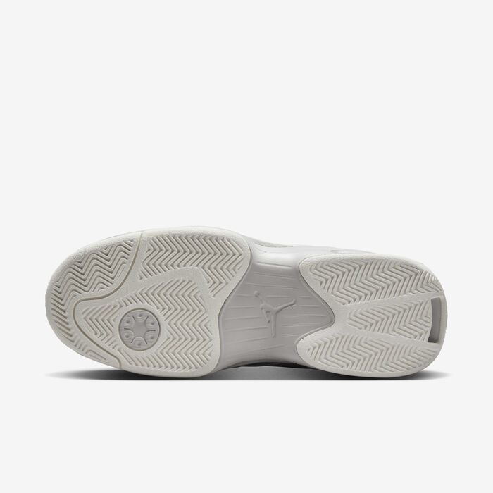 Jordan Women's Max Aura 6 Shoes White image number 1