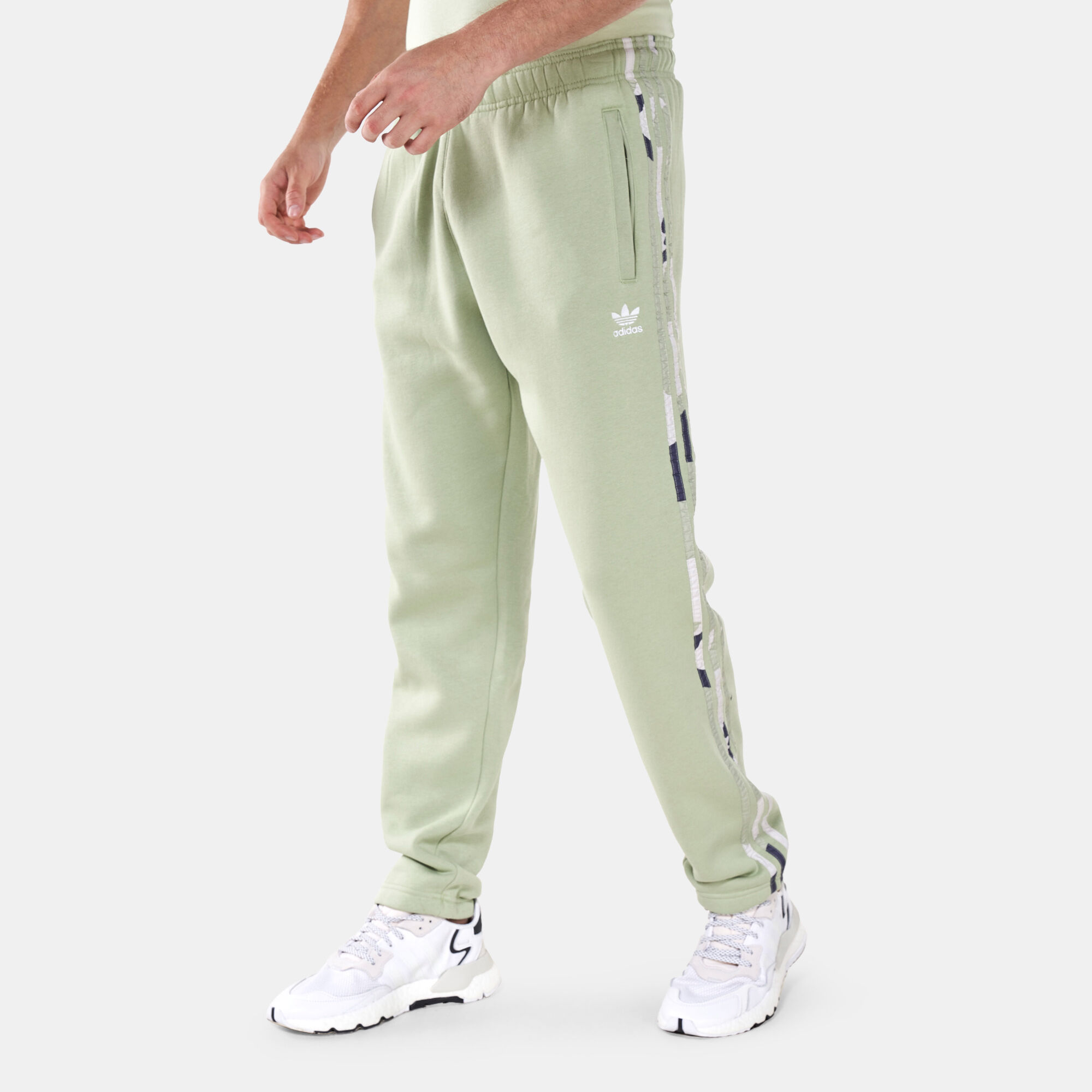 Adidas camo sweatpants hot sale