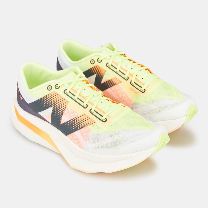 New Balance Men's FuelCell SuperComp Elite v4 Running Shoes White New Balance Men's FuelCell SuperComp Elite v4 Running Shoes White image number 2