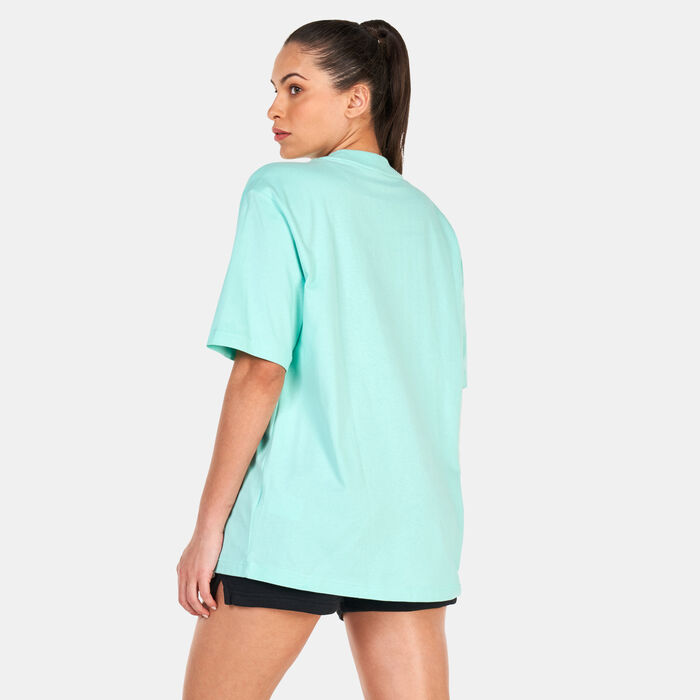 adidas Women's Future Icons Badge Of Sport Boyfriend T-Shirt Green adidas Women's Future Icons Badge Of Sport Boyfriend T-Shirt Green image number 1