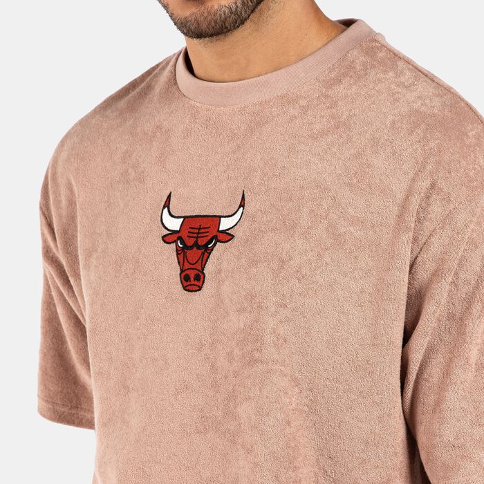 New Era Men's NBA Chicago Bulls Lifestyle Velour T-Shirt Beige New Era Men's NBA Chicago Bulls Lifestyle Velour T-Shirt Beige image number 3