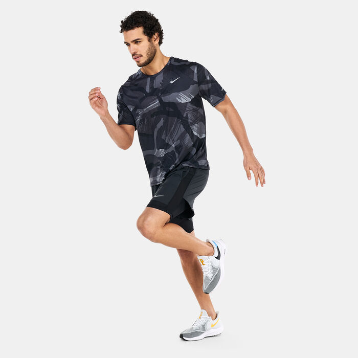 Nike Men's Dri-FIT Stride 5-inch 2-in-1 Running Shorts Black Nike Men's Dri-FIT Stride 5-inch 2-in-1 Running Shorts Black image number 2