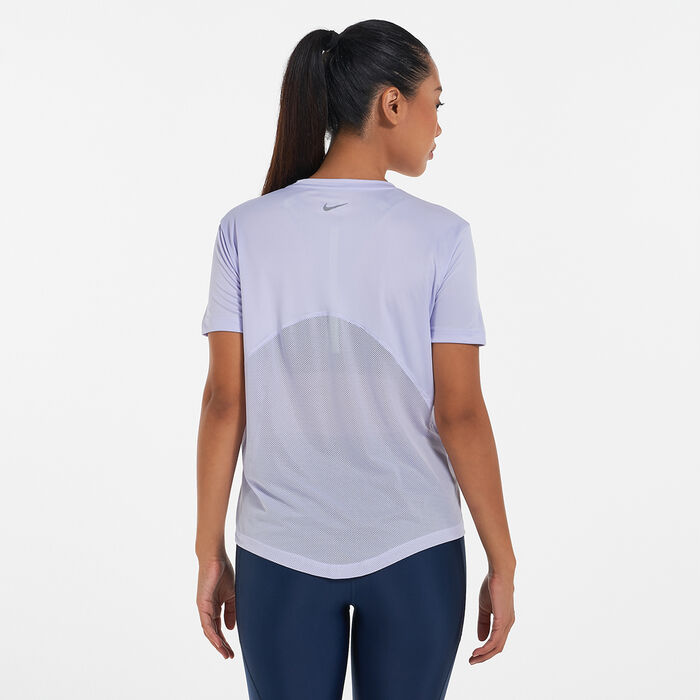 Nike Women's Miler Running T-Shirt Nike Women's Miler Running T-Shirt image number 1