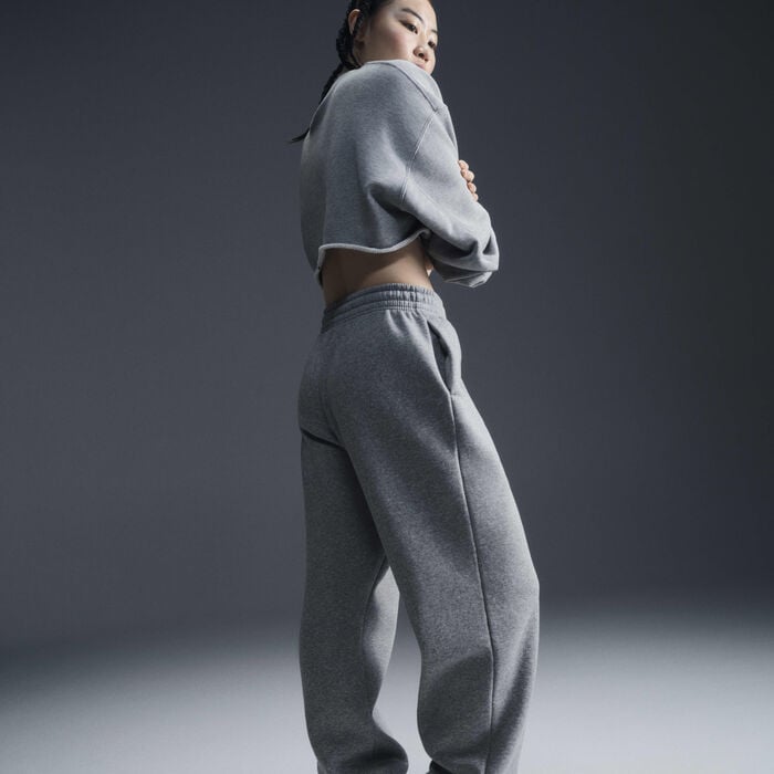 Nike Women's Sportswear Phoenix Fleece Sweatpants Grey Nike Women's Sportswear Phoenix Fleece Sweatpants Grey image number 2