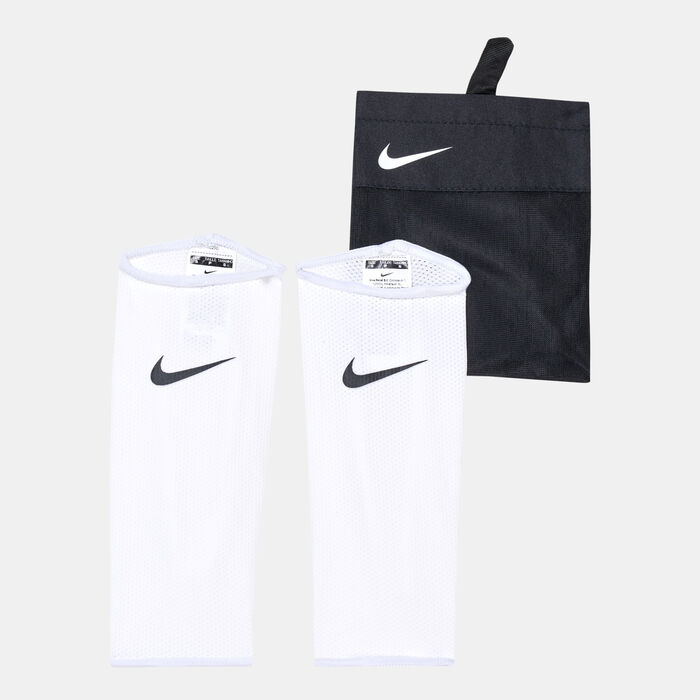 Nike Guard Lock Soccer Guard Sleeves (1 Pair)