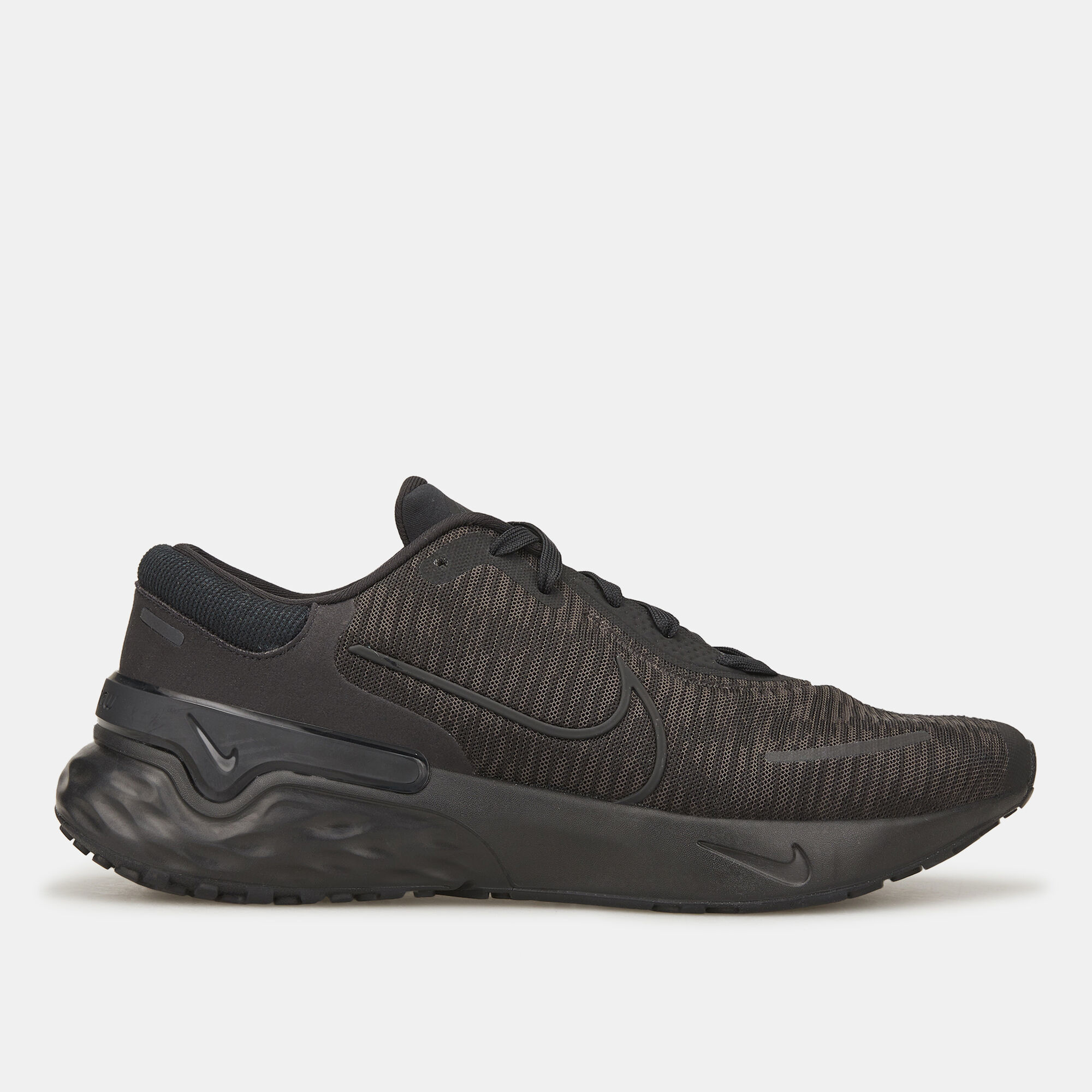 Men s Renew Run 4 Shoe Black Nike in KSA SSS