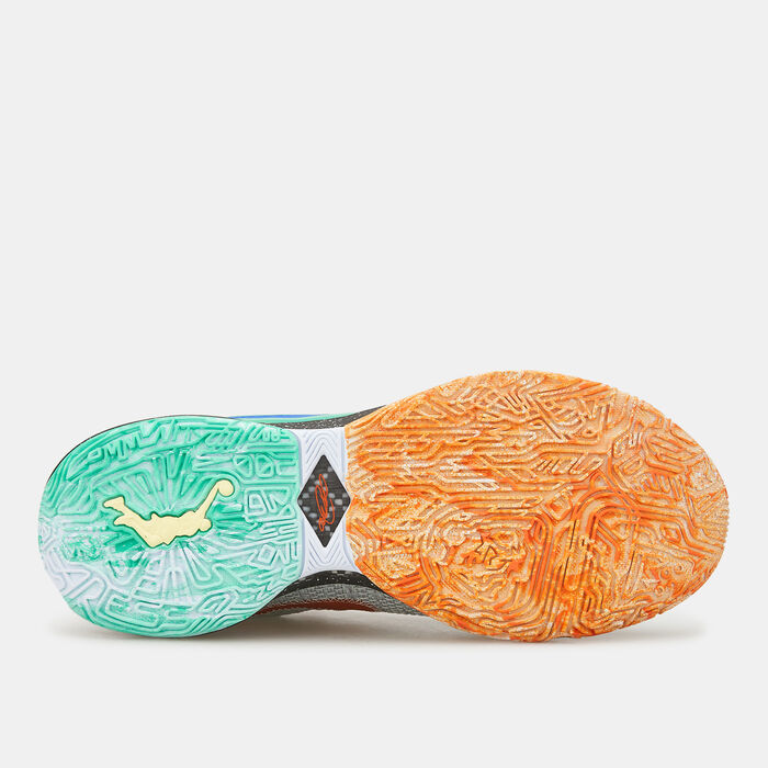 Nike Men's LeBron XX Basketball Shoe Grey image number 4