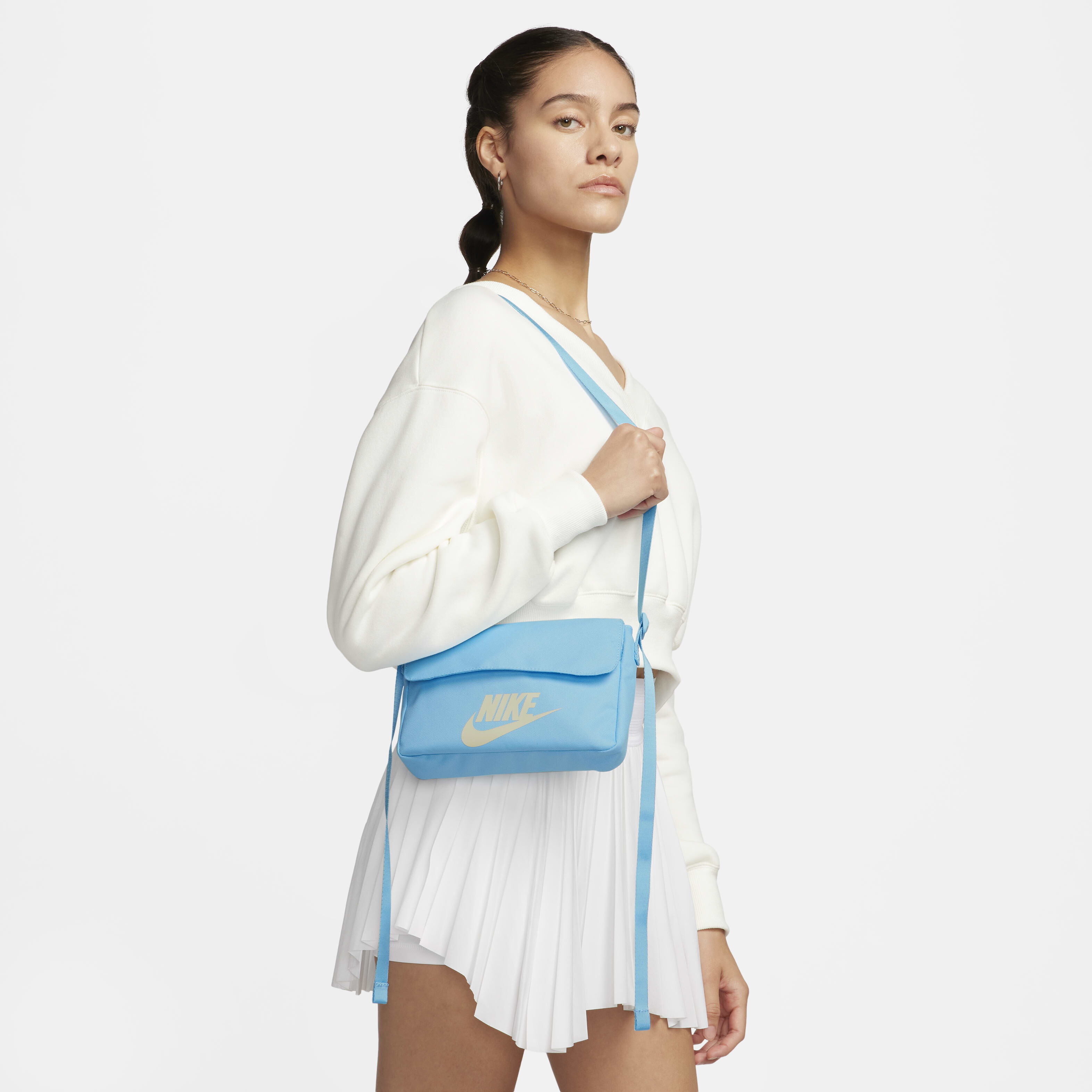Women's nike handbag discount