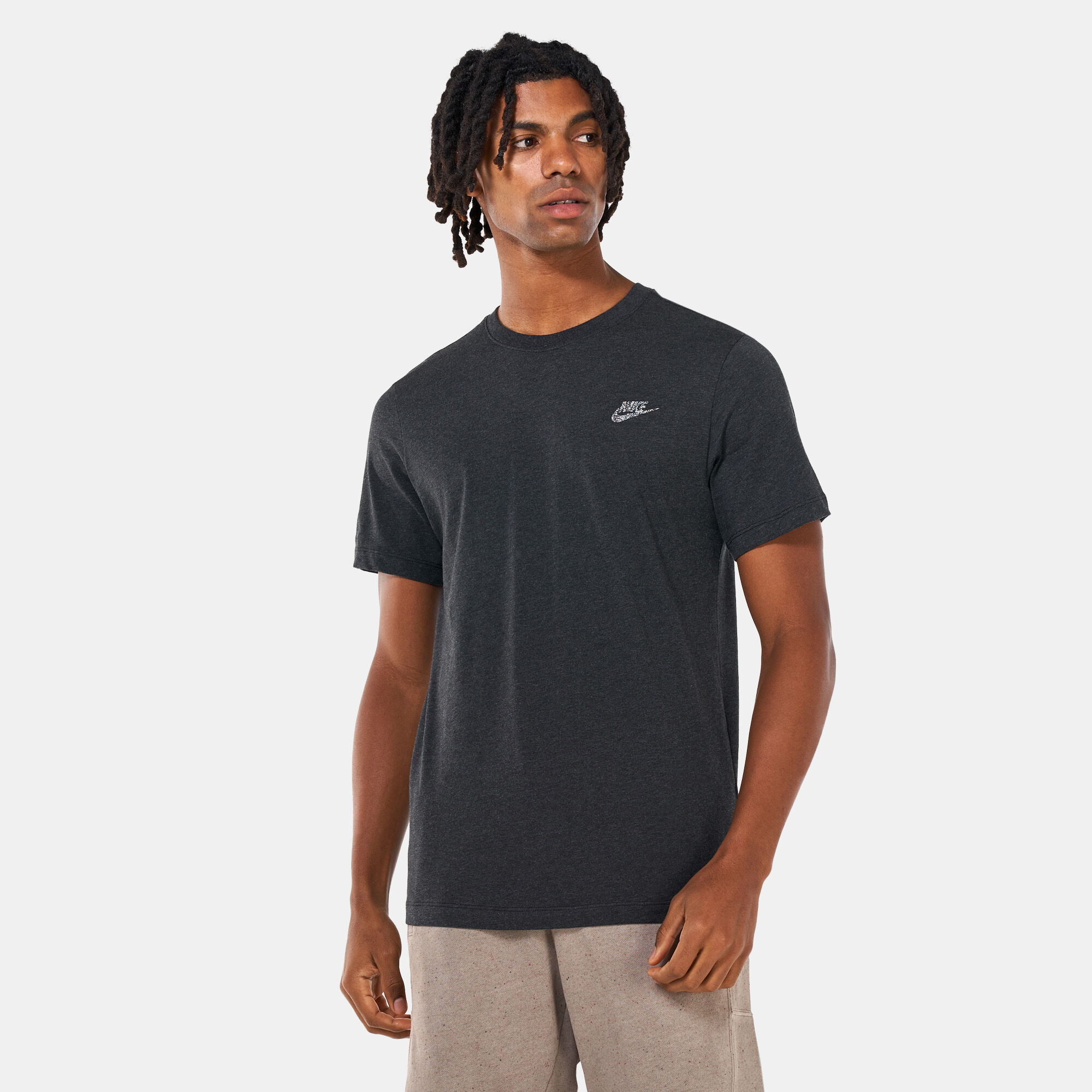 Nike sportswear men's top club embroidered futura tee