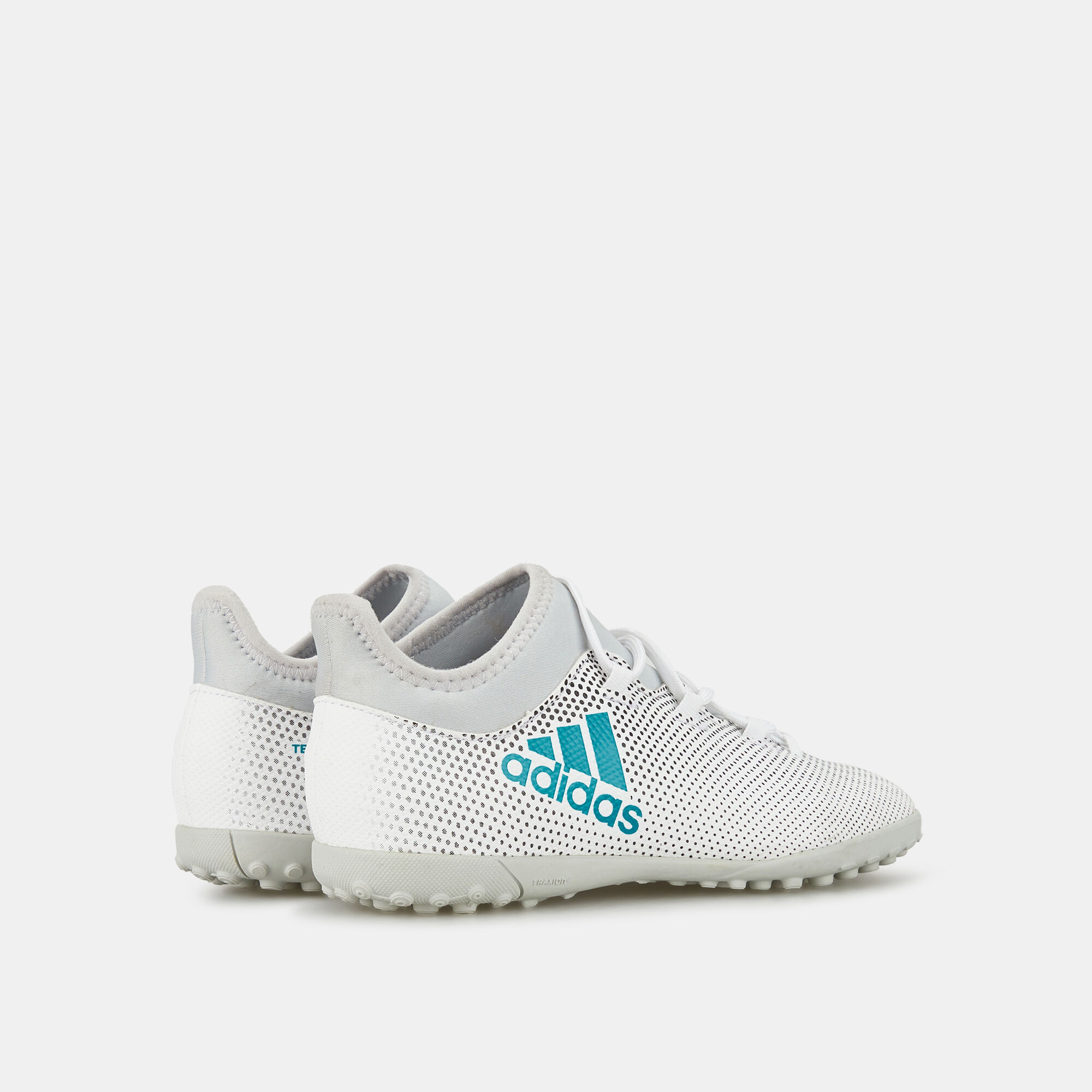 Adidas x sale 17.3 indoor