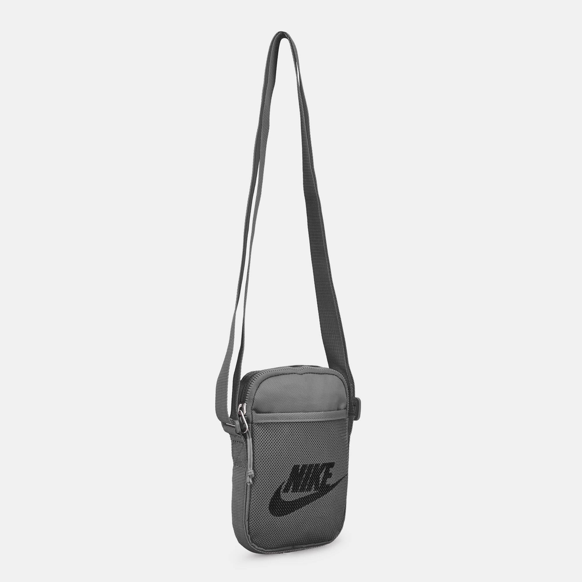 Nike men's side bag 2025