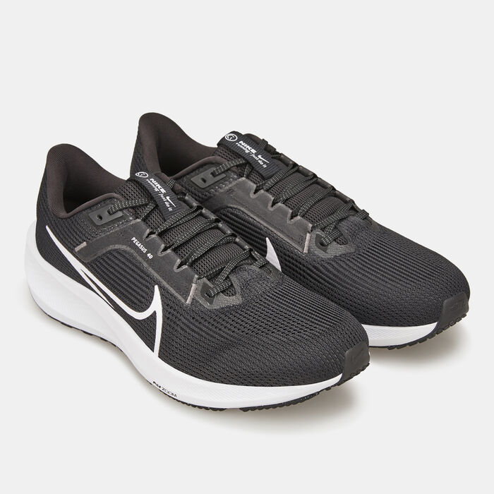 Nike Men's Pegasus 40 Road Running Shoe Black image number 2