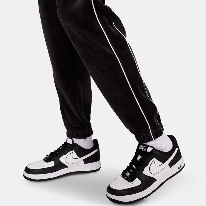 Nike Men's Sportswear Club Velour Pants Black Nike Men's Sportswear Club Velour Pants Black image number 4