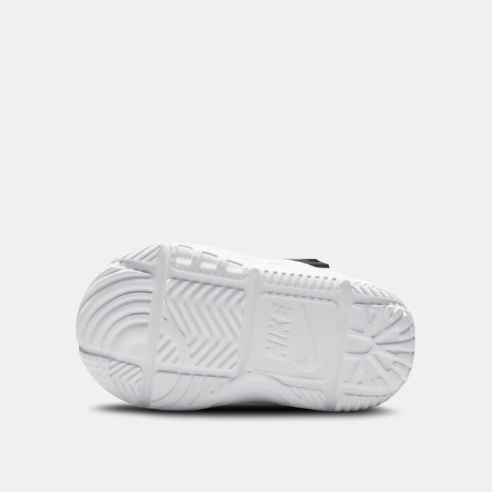 Nike Kids' Team Hustle D 12 Basketball Shoes White Nike Kids' Team Hustle D 12 Basketball Shoes White image number 3