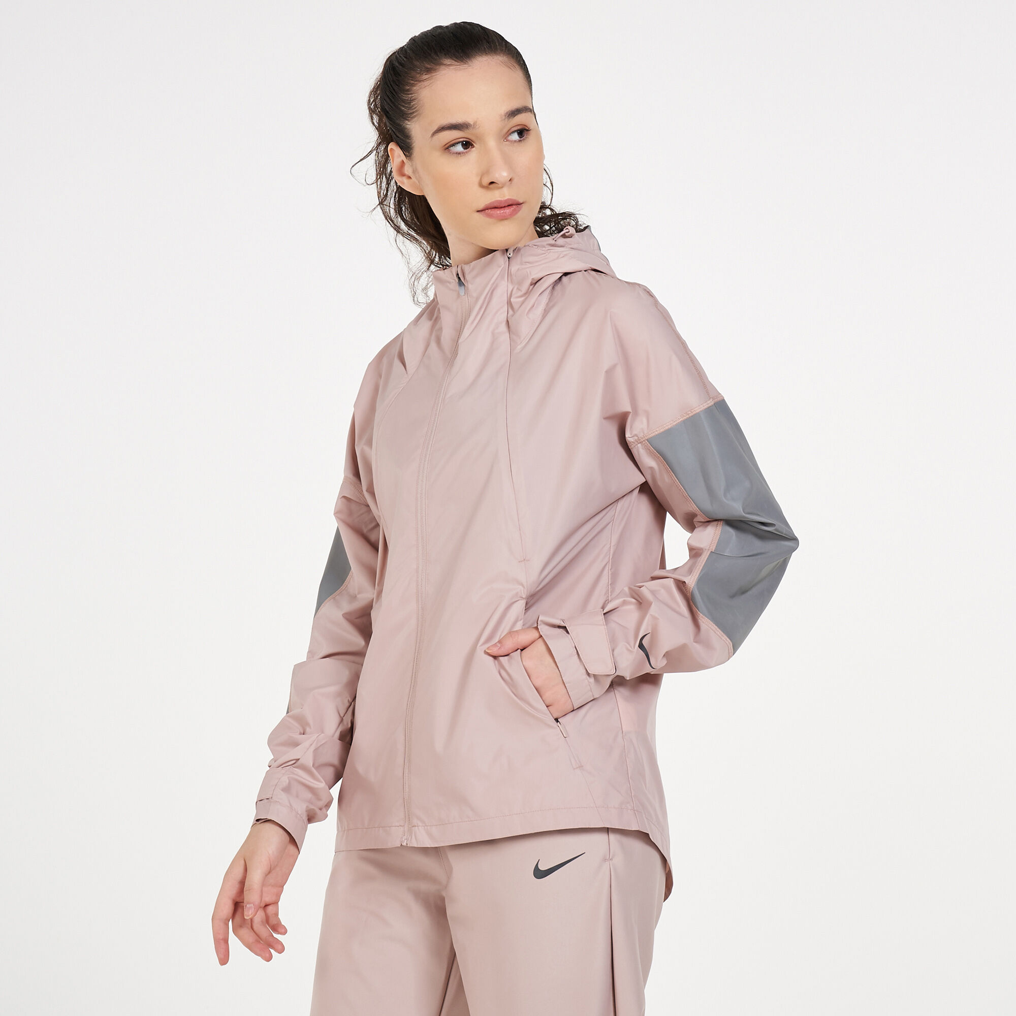 Nike women's flash sales jacket