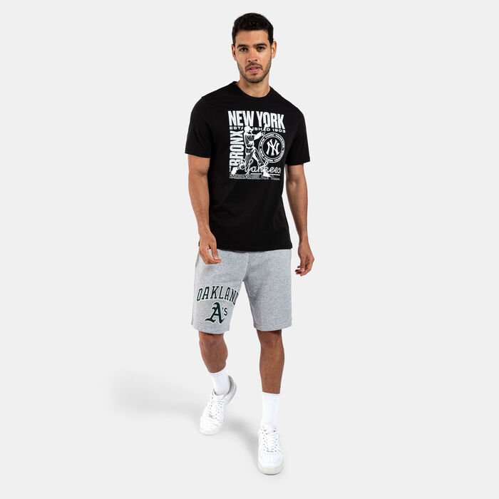 New Era Men's New York Yankees Distressed Graphic T-Shirt Black New Era Men's New York Yankees Distressed Graphic T-Shirt Black image number 2