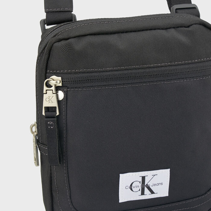 Calvin Klein Men's Sport Essentials Reporter Bag Black Calvin Klein Men's Sport Essentials Reporter Bag Black image number 4