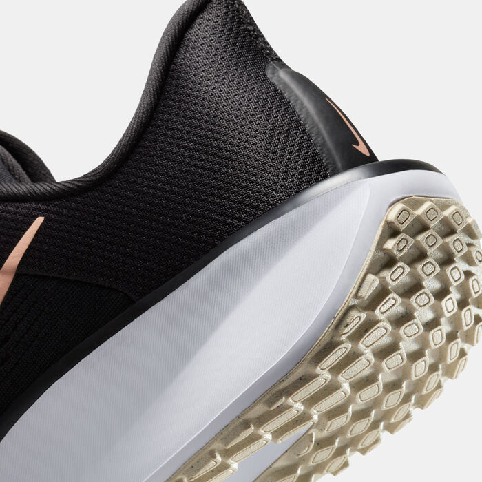 Nike Women's Quest 6 Road Running Shoes Grey image number 5