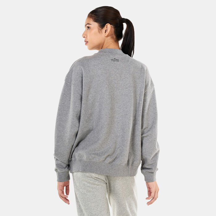 Nike Women’s Dri-FIT Get Fit Graphic Sweatshirt Grey Nike Women’s Dri-FIT Get Fit Graphic Sweatshirt Grey image number 1