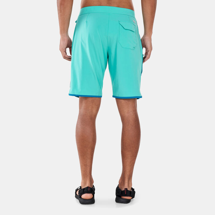 Columbia Men's Bagby™ Shorts Green image number 1