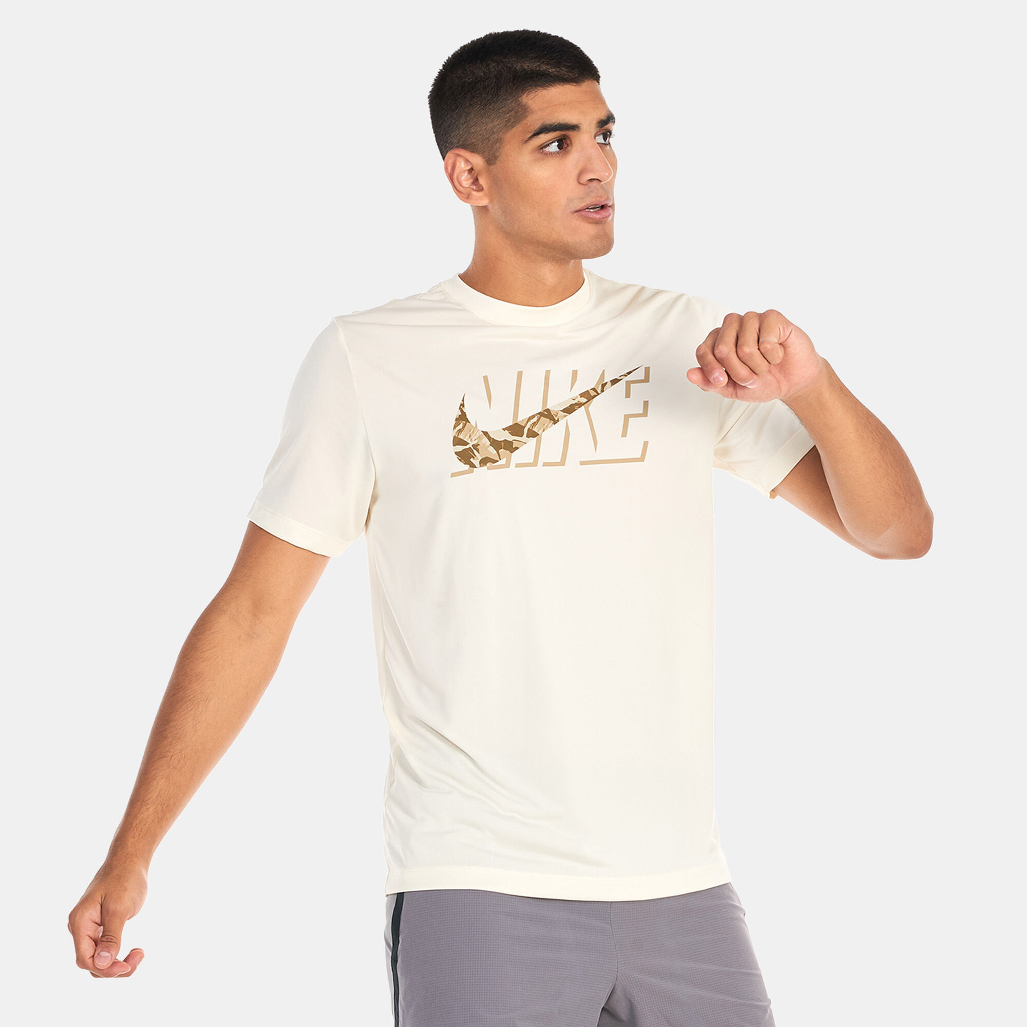 White nike camo shirt online