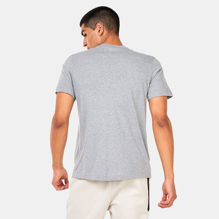 Nike Men's F.C. Barcelona Crest Football T-Shirt Grey Nike Men's F.C. Barcelona Crest Football T-Shirt Grey image number 1
