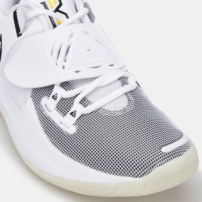 Men's Kyrie Low 3 Basketball Shoe Men's Kyrie Low 3 Basketball Shoe image number 4