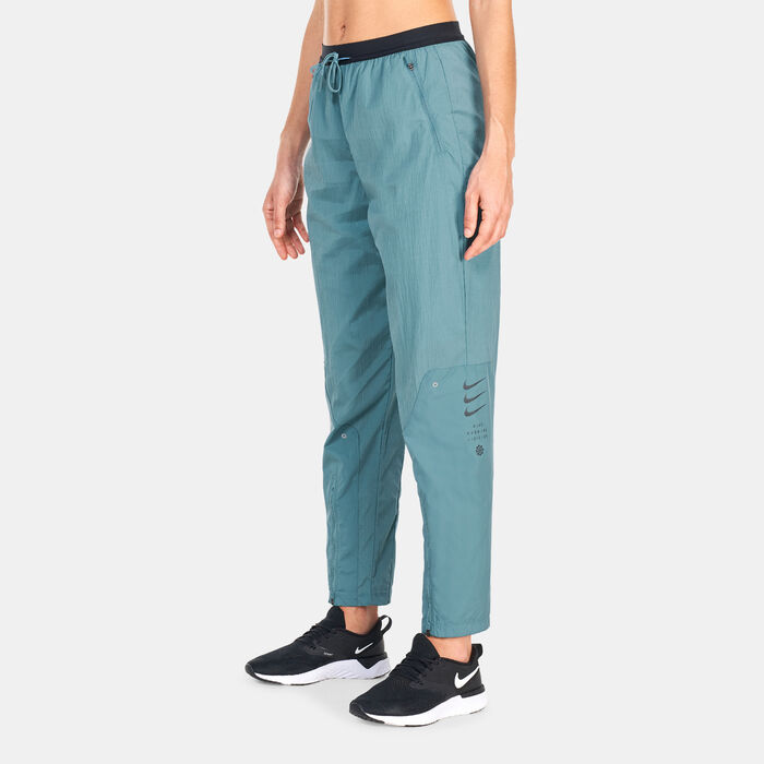Nike Women's Therma-FIT Run Division Pants Green image number 0