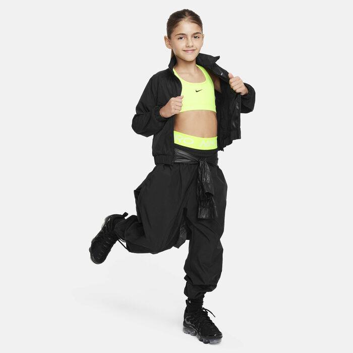 Nike Kids' Swoosh Medium-Support Sports Bra Green Nike Kids' Swoosh Medium-Support Sports Bra Green image number 4
