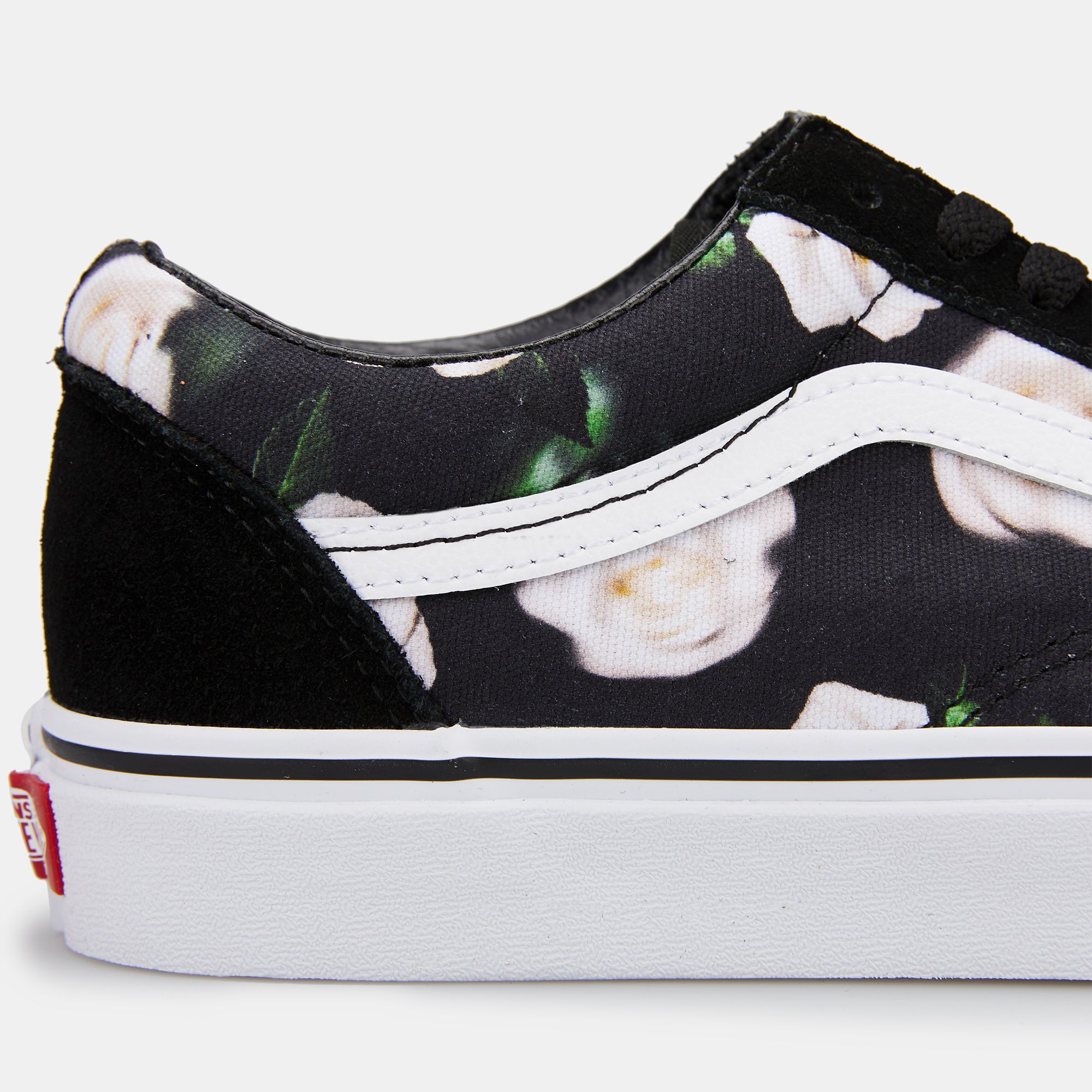 Buy Vans Women s Romantic Floral Old Skool Shoe Black in KSA SSS