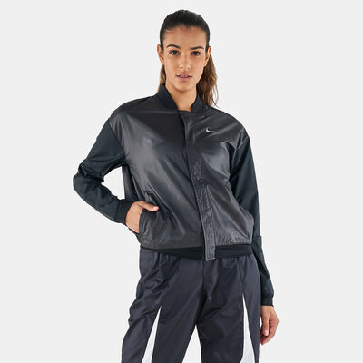 Nike Women's Swoosh Running Jacket Black Nike Women's Swoosh Running Jacket Black