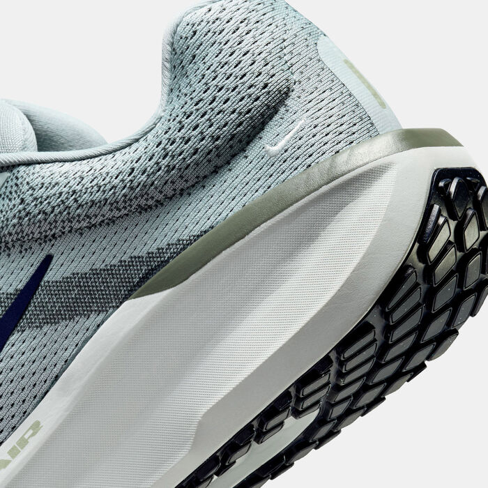 Nike Men's Winflo 11 Road Running Shoes Grey image number 5