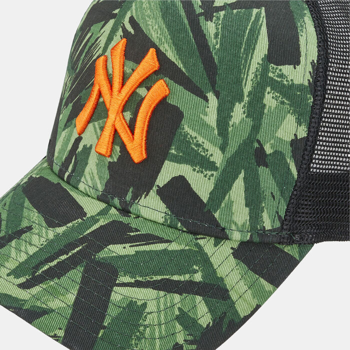 Men's New York Yankees Seasonal Camo Trucker Cap Men's New York Yankees Seasonal Camo Trucker Cap image number 2