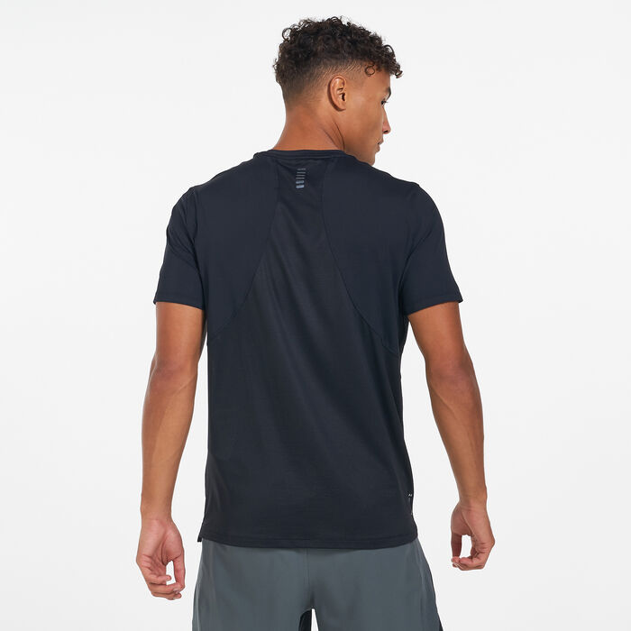 Under Armour Men's Iso-Chill Run T-Shirt Under Armour Men's Iso-Chill Run T-Shirt image number 1