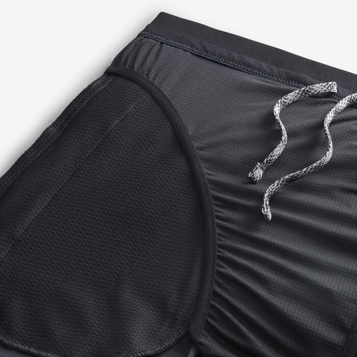 Nike Men's Trail Second Sunrise Dri-FIT Running Shorts Black Nike Men's Trail Second Sunrise Dri-FIT Running Shorts Black image number 3