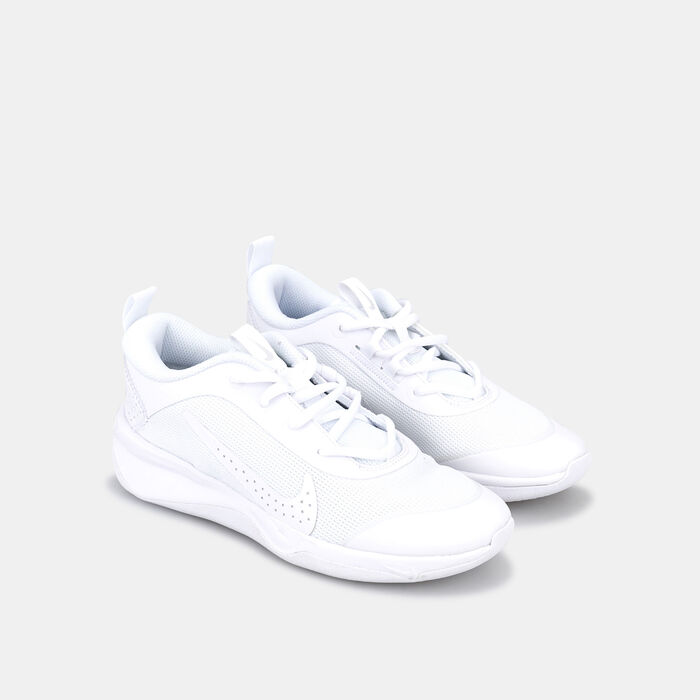 Nike Kids' Omni Multi-Court Indoor Court Shoes White image number 1