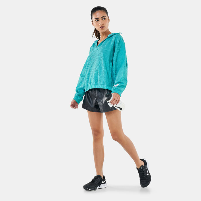 Nike Women's Icon Clash Woven Running Pullover Jacket Green image number 2