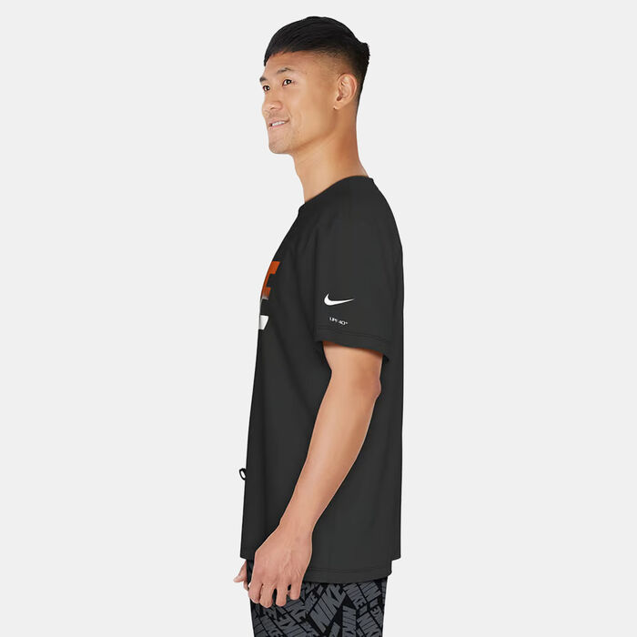 Nike Swim Men's Logo Hydroguard Swimming T-Shirt Black Nike Swim Men's Logo Hydroguard Swimming T-Shirt Black image number 3
