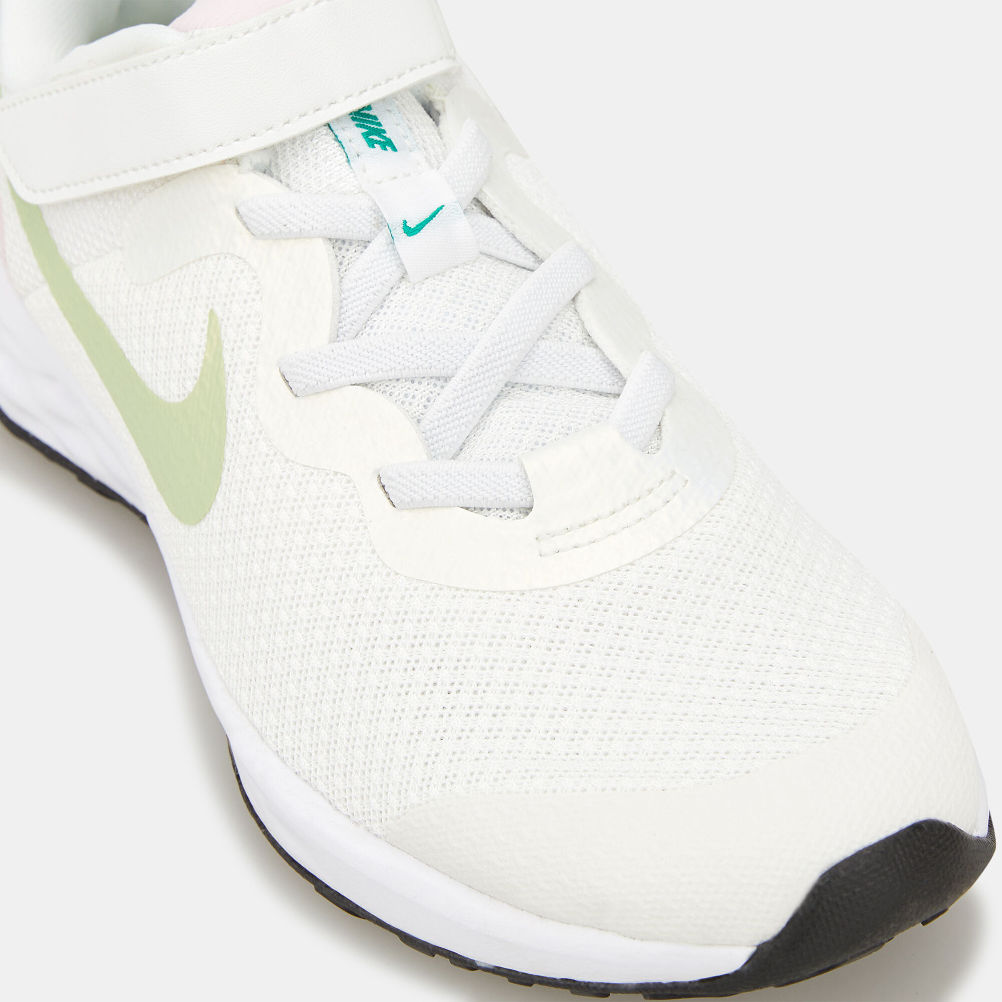 Nike free discount tr8 kids silver