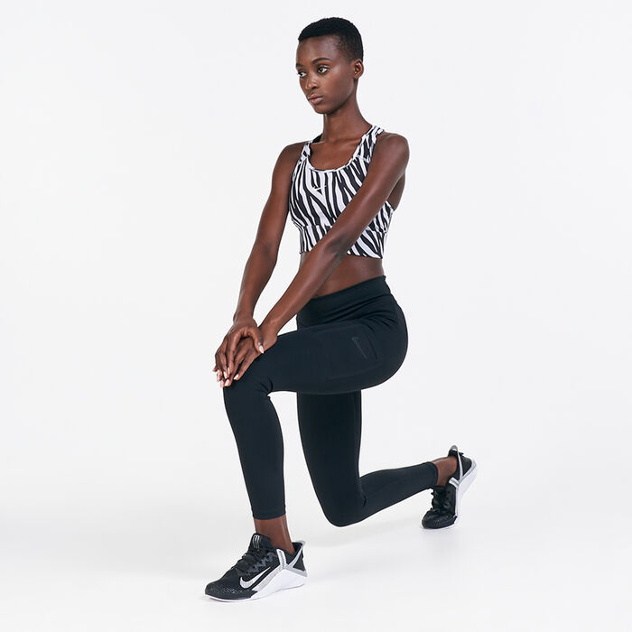 Nike Women's Dri-FIT Swoosh Icon Clash Sports Bra Black Nike Women's Dri-FIT Swoosh Icon Clash Sports Bra Black image number 2