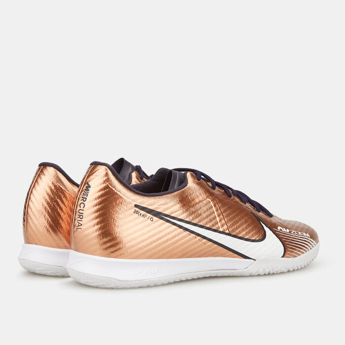 Nike Men's Zoom Mercurial Vapor 15 Academy IC Football Shoe Gold Nike Men's Zoom Mercurial Vapor 15 Academy IC Football Shoe Gold image number 2