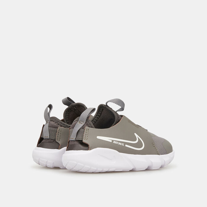 Nike Kids' Flex Runner 2 Running Shoe (Baby and Toddler) Grey image number 3