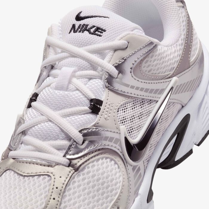 Nike Men's V5 RNR Shoes White Nike Men's V5 RNR Shoes White image number 6