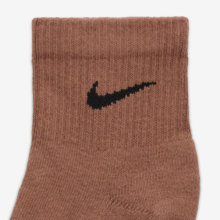 Nike Everyday Plus Cushioned Training Ankle Socks (3 Pairs) Brown Nike Everyday Plus Cushioned Training Ankle Socks (3 Pairs) Brown image number 3