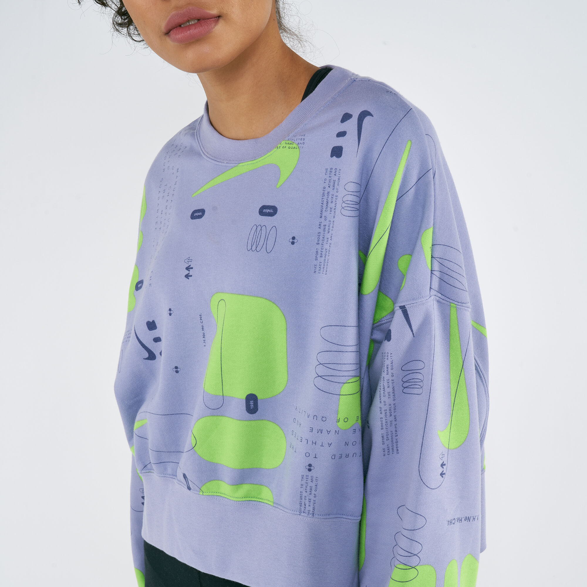 Nike fleece printed crew sweatshirt new arrivals