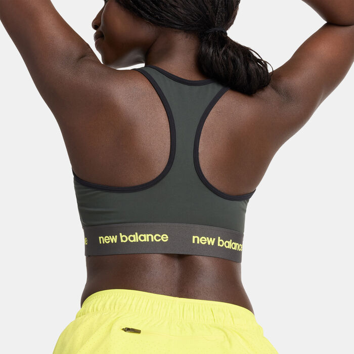 New Balance Women's Sleek Medium-Support Training Sports Bra Black New Balance Women's Sleek Medium-Support Training Sports Bra Black image number 4