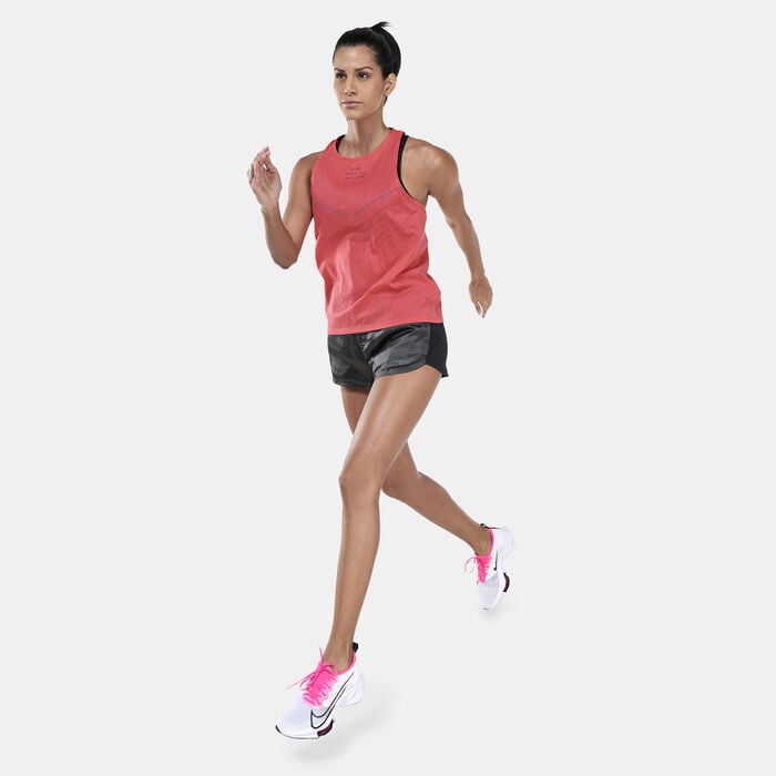 Nike Women's Dri-FIT ADV Run Division Engineered Tank Top Red Nike Women's Dri-FIT ADV Run Division Engineered Tank Top Red image number 2